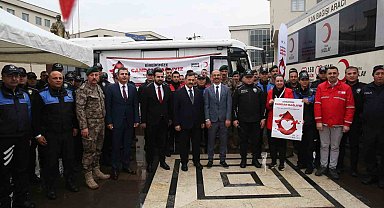 Osmaniye polisi Kızılay'ın 'Birbirimize Candan Bağlıyız' kampanyasına destek verdi