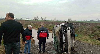 Osmaniye'de otomobil yan yattı: 1 kişi yaralandı