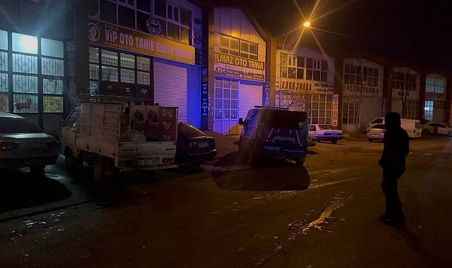Oto sanayi esnafı ile müşteriler arasında silahlı kavga: 1'i ağır 3 yaralı