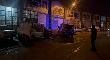 Oto sanayi esnafı ile müşteriler arasında silahlı kavga: 1'i ağır 3 yaralı