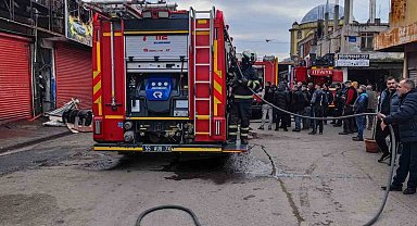 Oto yedek parça dükkanında yangın