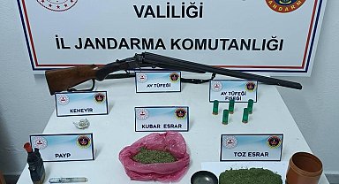 Otomobilde yapılan aramada uyuşturucu çıktı