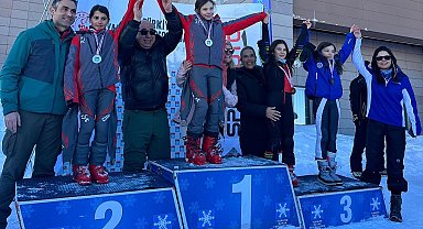 Palandöken'de kayak yarışları başladı