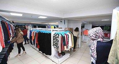 Pamukkale Belediyesi Sosyal Market 15 bin kişinin yüzünü güldürdü