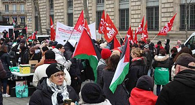 Paris'te 21 kişilik Filistinli grup Belçika'daki Avrupa Konseyi'ne yürüyüş başlattı