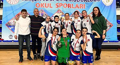 Pazarlar Spor Lisesinin Futsal il finallerinde büyük başarısı