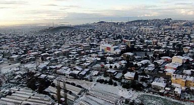 Pendik'te kartpostallık kar manzarası havadan görüntülendi