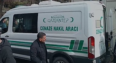 Pres makinesine sıkışan işçi feci şekilde can verdi