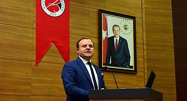 Prof. Dr. Kalınlı: 'Günümüzde elde edilen bilgiler çok hızlı bir şekilde yenileniyor'