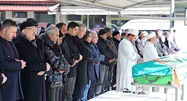 Prof. Dr. Kavukcu'nun annesi son yolculuğuna uğurlandı