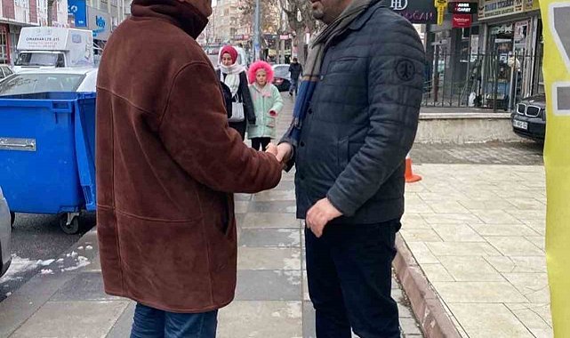 Pursaklar Belediye Başkanı Çetin, vatandaşların yoğun ilgisiyle karşılaşıyor