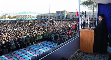 Reisi: "Alınacak intikamın yerini ve zamanını İran Silahlı Kuvvetleri belirleyecektir"