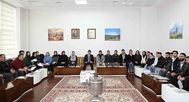 Rektör Alma, İHA Pilotu eğitimini tamamlayan kursiyerlere sertifikalarını takdim etti