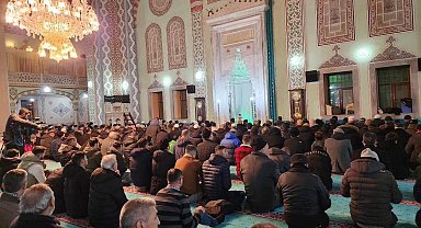 Reşadiye Camii'nde Regaip Kandili coşkusu