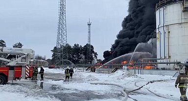 Rusya, Ukrayna'ya ait dronu düşürdü: Petrol tesisinde yangın çıktı