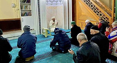 Sabah namazında buluşuyorlar