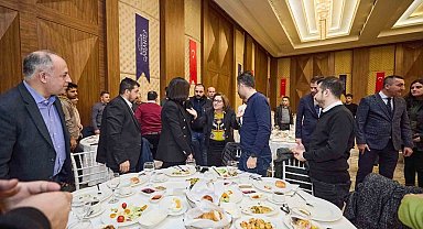 Şahin basın mensuplarıyla bir araya geldi