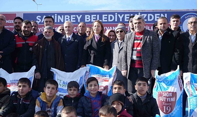 Şahinbey'den hayvan yetiştiricilerine 7 bin ton yem desteği