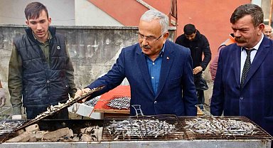 Sakin şehirde hamsi şenliği