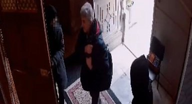Saldırganların kiliseye girdiği o anlar kamerada