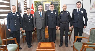 Salihli'de 4 komiser yardımcısı terfi etti