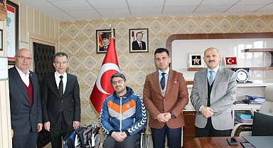 Şampiyona akülü araba