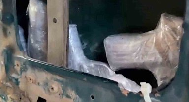 Samsun'da 11'i aracın kapısına zulalanmış 12 ruhsatsız tabanca ele geçirildi