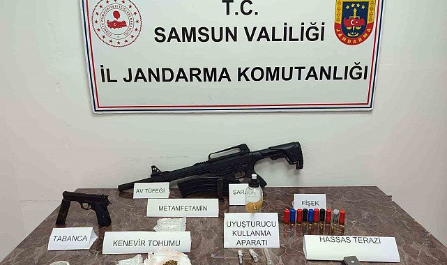 Samsun'da jandarmadan operasyon: Uyuşturucu ve silah ele geçirildi