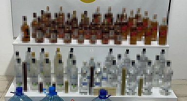 Samsun'da şişe ve bidonlarda sahte içki ele geçirildi