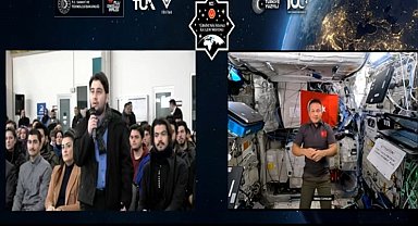Samsun'da üniversite öğrencileri, Astronot Alper Gezeravcı ile canlı söyleşi yaptı