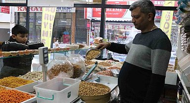 Sandıklı'da leblebicilik mesleği son demlerini yaşıyor