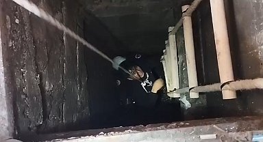 Şanlıurfa'da 3 metre derinliğindeki rögara düşen çocuk kurtarıldı