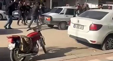 Şanlıurfa'da kavga eden 2 grubu polis havaya ateş açarak ayırdı