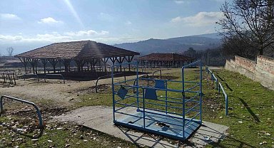 Şap hastalığı görülen ilçede hayvan pazarı kapatıldı