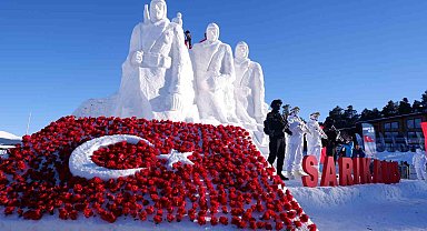 Sarıkamış'ta kardan heykellerinin açılışı yapıldı