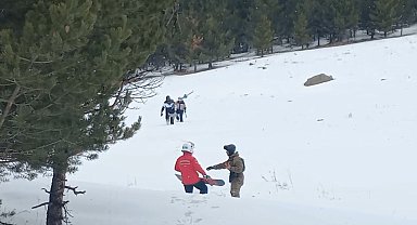 Sarıkamış'ta kaybolan İranlı kayakçıları JAK buldu