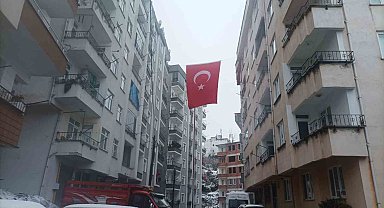 Şehidi memleketinde binler karşıladı