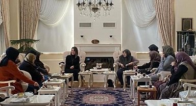 Şehit aileleri vali konağında ağırlandı