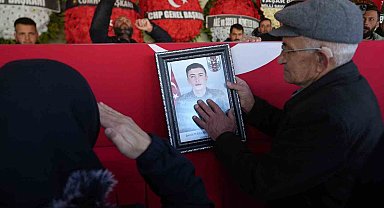 Şehit Batur'u memleketi Niğde'de binler uğurladı