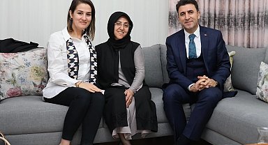 Şehit eşini yalnız bırakmadılar