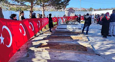 Şehitler için yürüyüp, terörü lanetlediler
