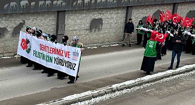 Şehitler ve Gazze için yürüdüler