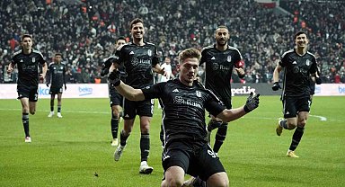 Semih Kılıçsoy gollerine devam ediyor