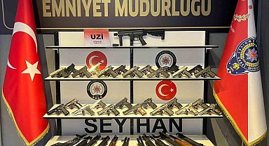 Seyhan'da polis 40 ruhsatsız silah ele geçirirken, aranan 278 kişiyi yakaladı