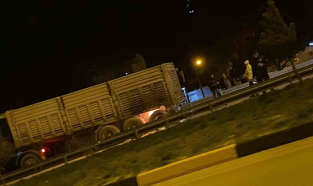 Seyir halindeki kamyon aynı gün içinde hem Bucak'ta hem de Burdur'da yandı