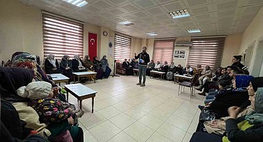 Siirt'te kursiyerlere "En İyi Narkotik Polisi Anne Projesi" anlatıldı