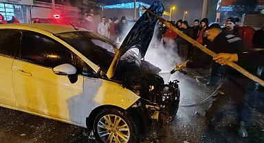 Siirt'te tamir için sanayi sitesine bırakılan otomobil yandı