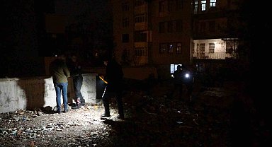 Silahlı ve bıçaklı kavgada kan aktı: 2 yaralı