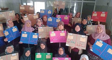 Simav'da Kur'an Kursu öğrencileri Medd-i Arız ve Medd-i Lazım harflerini örgü ile hazırlıyor