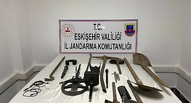 Sit alanında kaçak kazı yapan 6 şüpheliden 4'ü tutuklandı